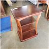 Image 1 : BOMBAY END TABLE