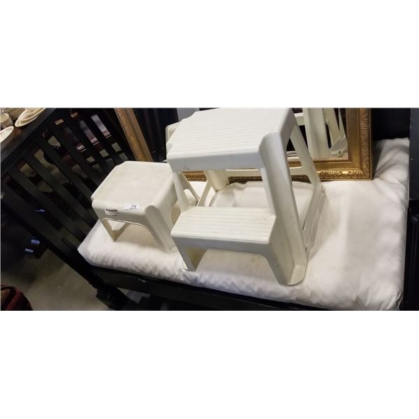 PAIR OF PLASTIC STEP STOOLS