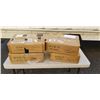 Image 1 : VIVO ASSORTED KEYBOARD TRAYS