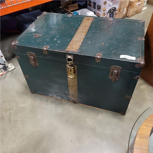 ANTIQUE METAL SHIPPING TRUNK FULL OF VINTAGE BLANKETS