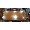 Image 2 : ANTIQUE DINING TABLE AND 6 LEATHER SEAT CHAIRS