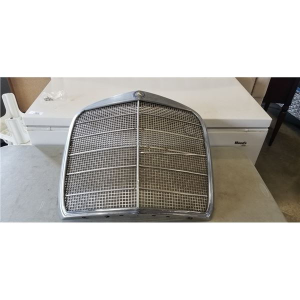 MERCEDES GRILL