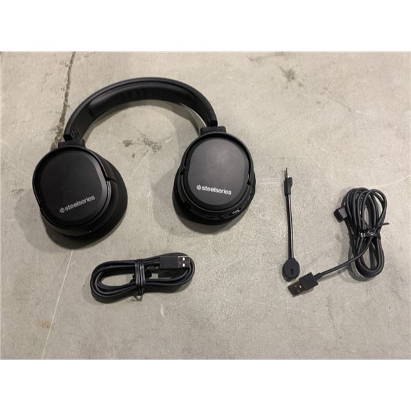 STEELSERIES ARCTIS 1 WIRELESS GAMING HEADSET - TESTED WORKING, RETAIL $119