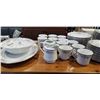 Image 8 : 63PC APROPOS BRIDGEHAMPTON CHINA COLLECTION