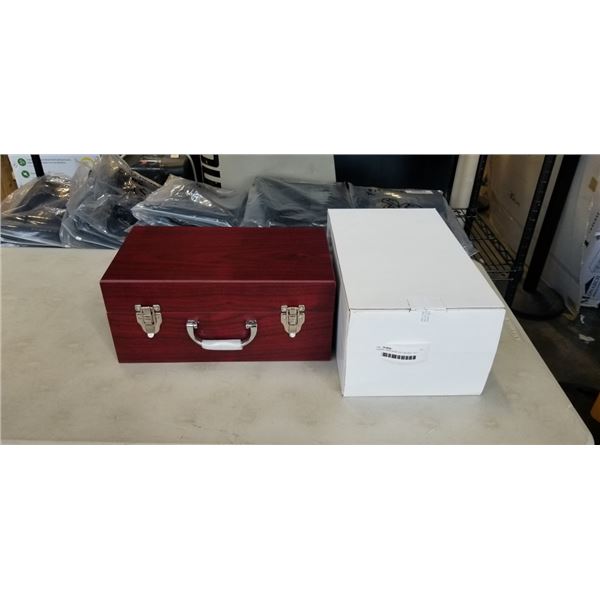 2 BRAND NEW WINE GIFT BOXES - (2) 2 BOTTLE WINE HOLDER W/ CORKSCREW, BOTTLE STOPPER, POURER, AND FOI