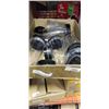 Image 1 : 5 NUTRI NINJA CUPS WITH LIDS AND BLENDER BLADE ATTACHMENT