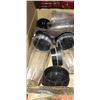 Image 2 : 5 NUTRI NINJA CUPS WITH LIDS AND BLENDER BLADE ATTACHMENT