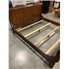 Image 2 : KINGSIZE DREXEL HERITAGE SLEIGH BED FRAME