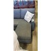 Image 3 : GREY CHAISE LOUNGE COUCH