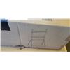 Image 2 : BLACK STEEL STUDIO EASEL TV STAND