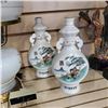 Image 2 : ELECTRIC LAMP AND 2 EASTERN JARS