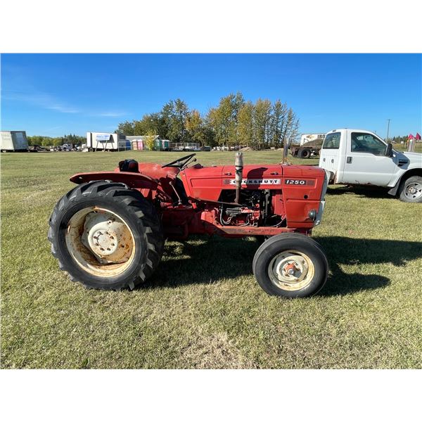 Cockshutt 1250, gas, 3 pt Tractor, not running