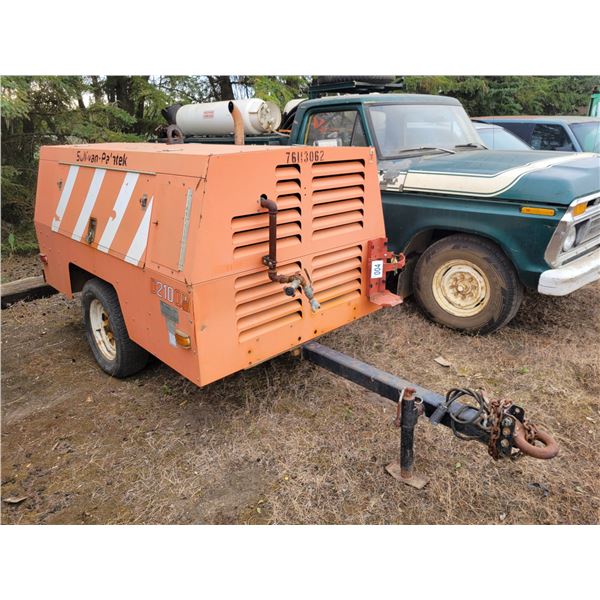 Sullivan-Palatek D210QH mobile air compressor