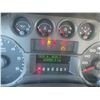 Image 10 : 2008 Ford F250, ext. cab, 5.4 L V8, auto, gas, 4WD, showing 304,959 km, running, SN. 1FTSX21548EB059
