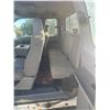Image 14 : 2008 Ford F250, ext. cab, 5.4 L V8, auto, gas, 4WD, showing 304,959 km, running, SN. 1FTSX21548EB059
