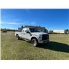 Image 6 : 2008 Ford F250, ext. cab, 5.4 L V8, auto, gas, 4WD, showing 304,959 km, running, SN. 1FTSX21548EB059