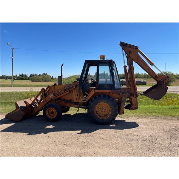 1978 Case 580C 2x4 Backhoe. showing 8487 hrs, good 17.5Lx24 rubber, running SN. 5417102