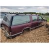 Image 3 : GMC suburban, has engine (sold for parts)