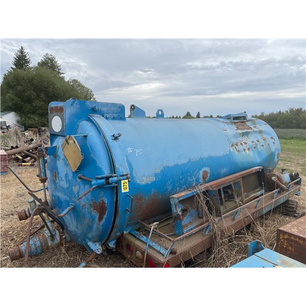 Pressure tank on deck for salvage