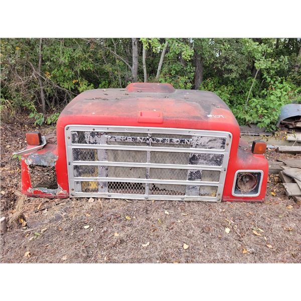 International truck hood