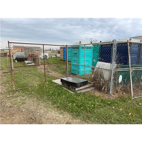 (Selling all together) Approx. 20- 6 ft x 10 ft chain link panels