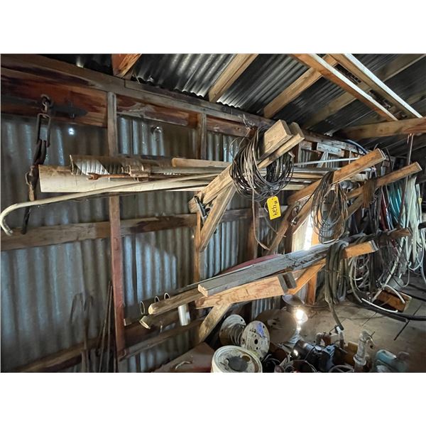 Misc. hose, pipe & wire (against the wall)