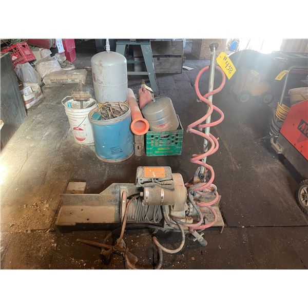 Warn winch c/w mount, works