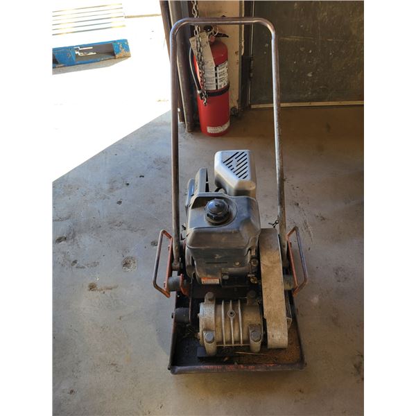 Plate tamper c/w 5.5 Hp, running order