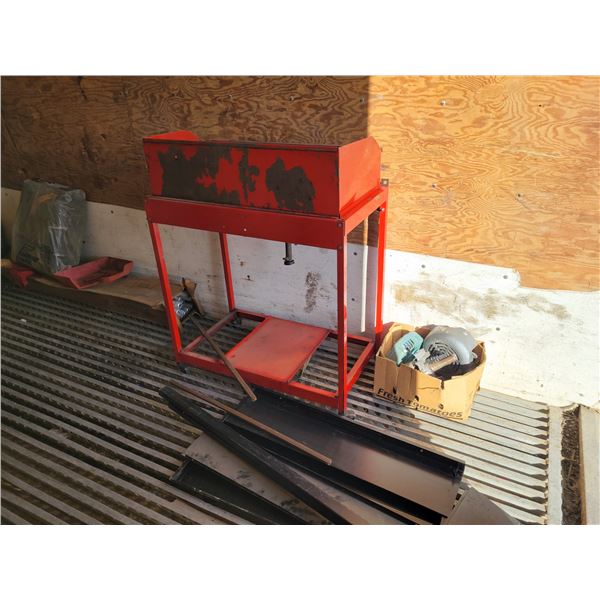 Gunk cleaning tray c/w metal shelves