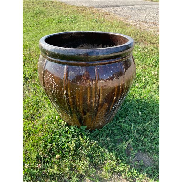 VERY LARGE CERAMIC POT