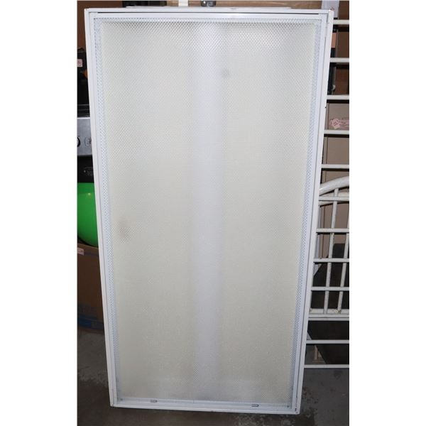 FLUORESCENT LAMP LIGHT FIXTURE FOR T BAR