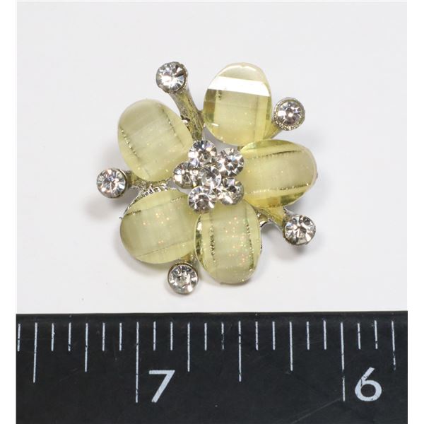 NEW YELLOW FLOWER DESIGN RHINESTONE BROOCH