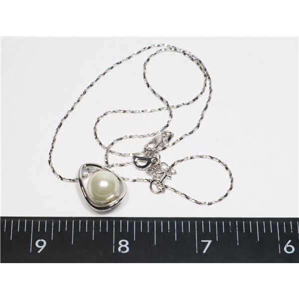 NEW TEAR DROP FAUX PEARL PENDANT NECKLACE