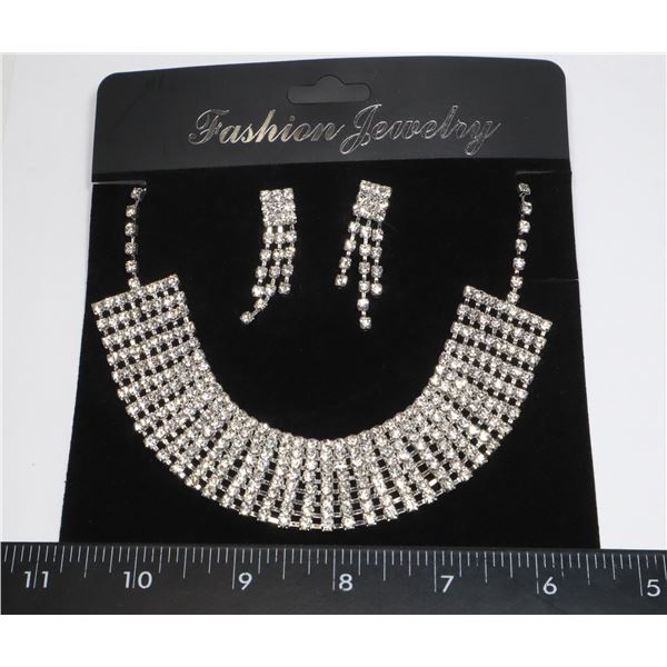 NEW SILVER TONE RHINESTONE CHOKER WITH STUD