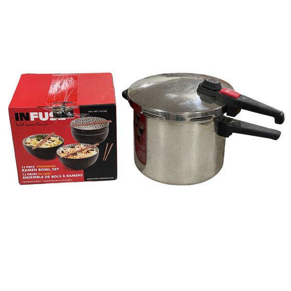 Stainless steel cooking pot w/ 12 pc ramen bowl set