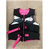 Image 2 : Group of 2 Hyperlite lifejackets for youth & 2 pairs of watershoes
