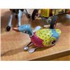 Image 2 : 5 assorted vintage tin toys - Kitchen sink/ #52 Robot/ Tractor & more