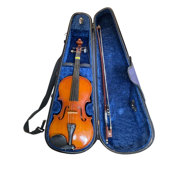 Vintage Shimro violin in hardcase