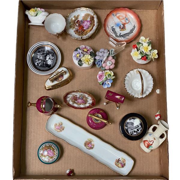 Group lot - Vintage display trays including Royal Ascot China, Limoges (France)