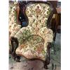 Image 2 : 2 pc - Vintage high back chairs - Solid wood frame w/ wheels & floral pattern cloth