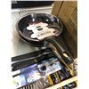 Image 2 : Group lot - BBQ brush, lighter, Cuisinart knives, pans and BBQ glove