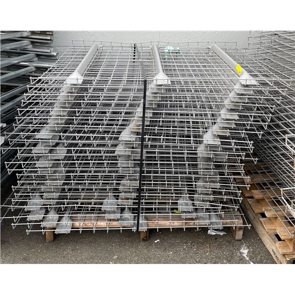 Pallet lot - 4x4' Wire shelf racking panels