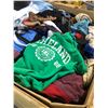 Image 2 : Pallet full of assorted clothing - approx. 300pcs