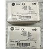 Image 1 : (2) Allen Bradley #855E-24TL4 Steady Led Lights Red