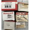 Image 7 : Lot of (6) Misc. Honeywell Micro Switches