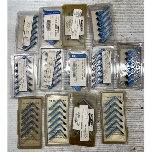 Lot of Graphic Controls #10557685 Blue Markers