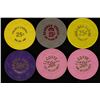 Image 2 : 6 PLASTIC $1 CASINO GAMING TOKENS: 3-25 CENT AND