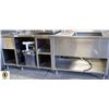 Image 5 : 96" PREP / WORK STATION W/ SINK WELL TAP