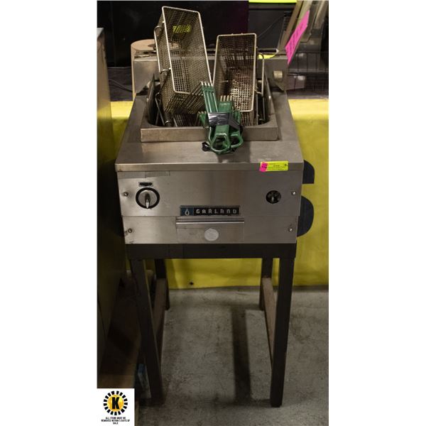 GARLAND DUAL BASKET DEEP FRYER W/ FOUR BASKETS