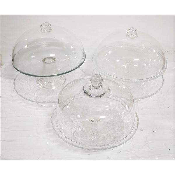 BOX OF ASSORTED CAKE STANDS AND GLASS COVERS